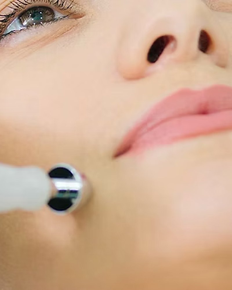 Skin treatment with a facial device